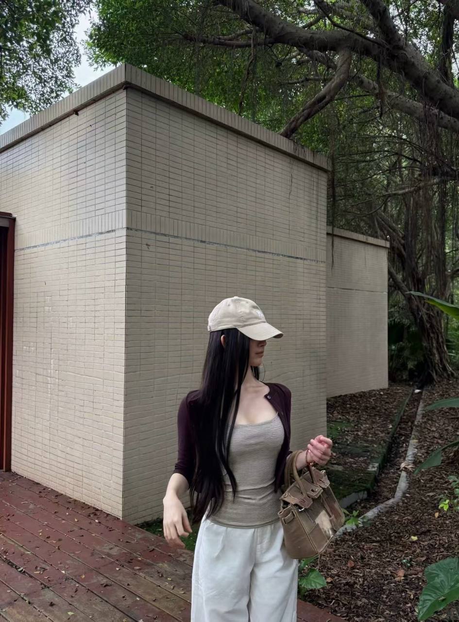 刚毕业大学生,可出国,可外地,包养 5