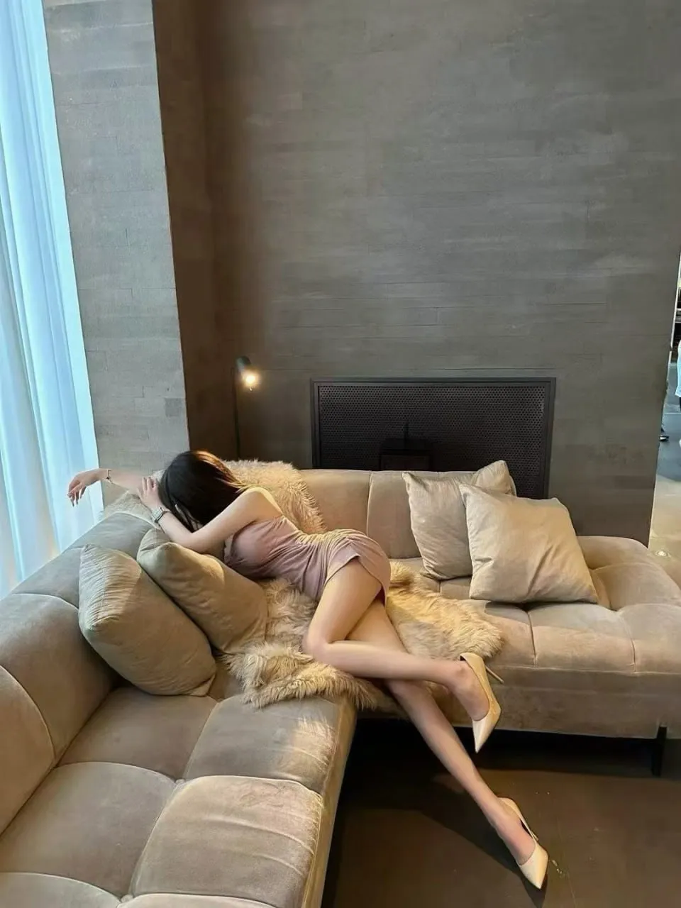 seeksugars-上海绝佳身材在读大学生，期待金主爸爸包养-02