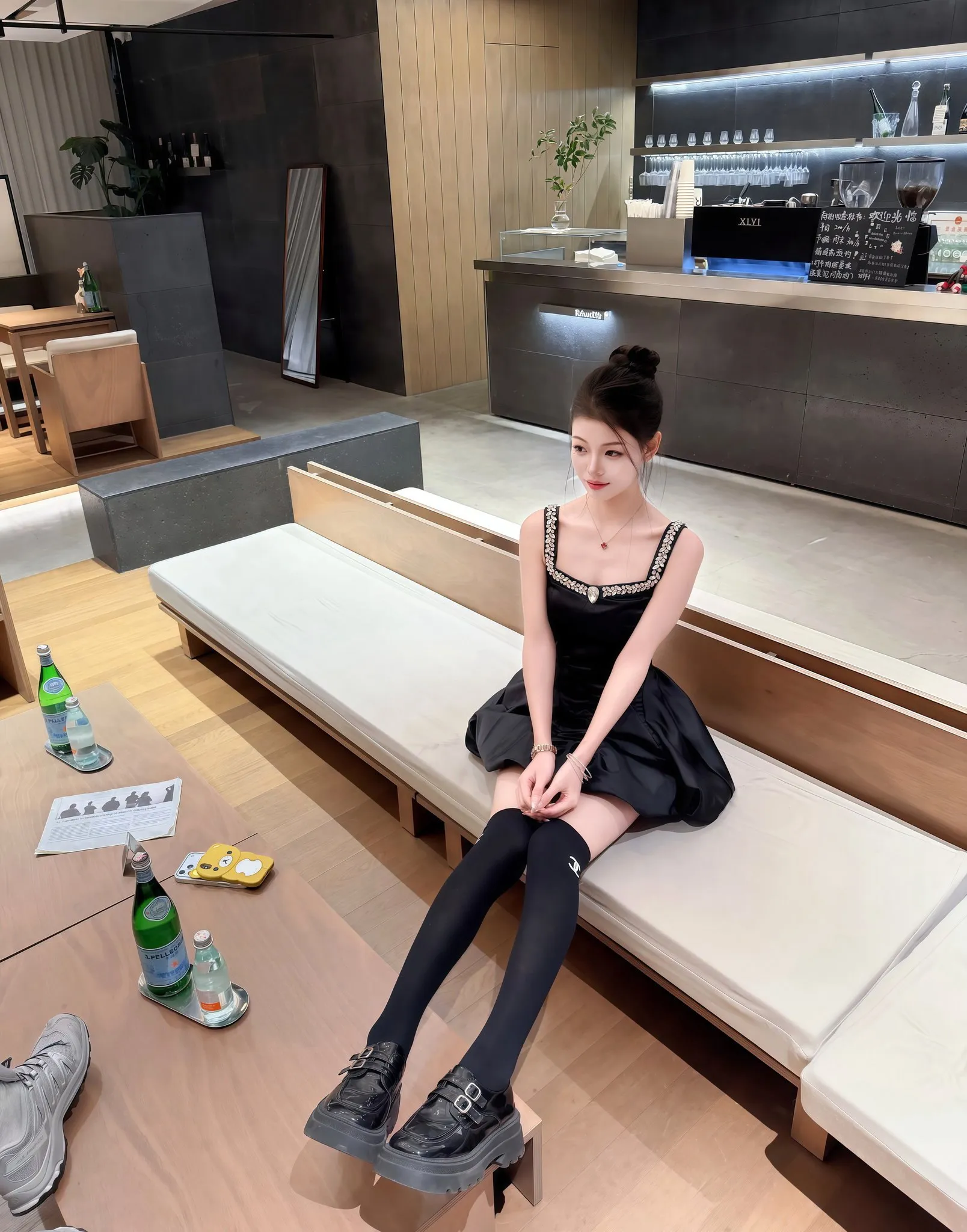 seeksugars-浙江杭州00后在读大学生求哥哥包养-01