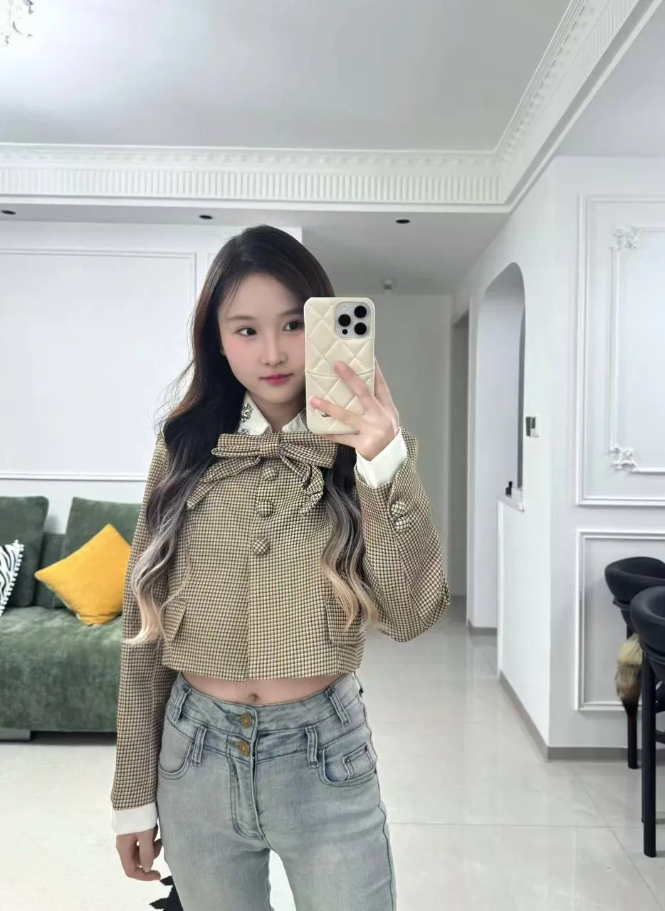 河南郑州刚满十八岁美女找包养大哥，求一个长期饭票-1
