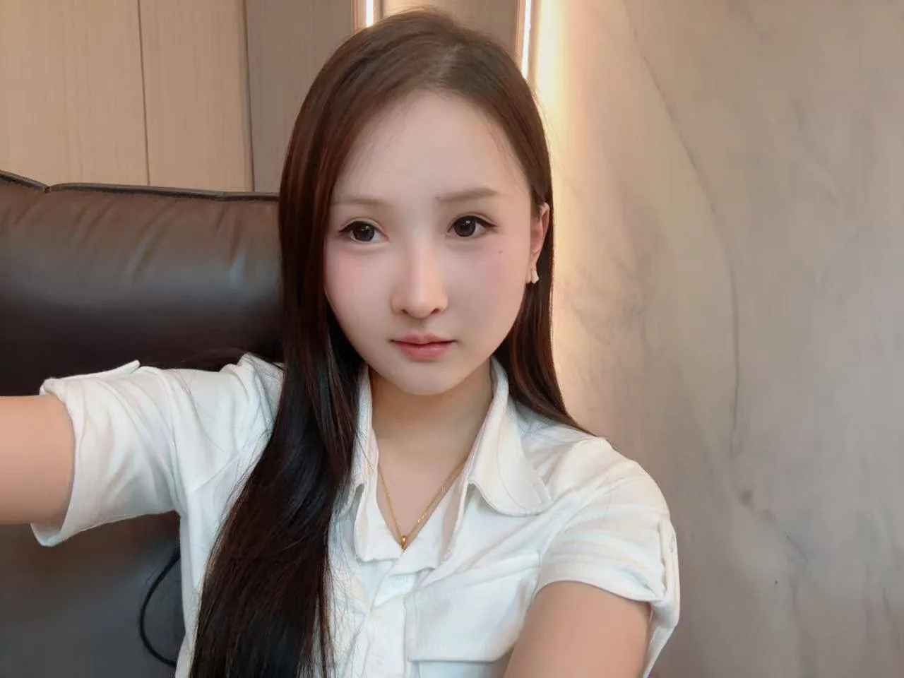 河南郑州刚满十八岁美女找包养大哥，求一个长期饭票-3