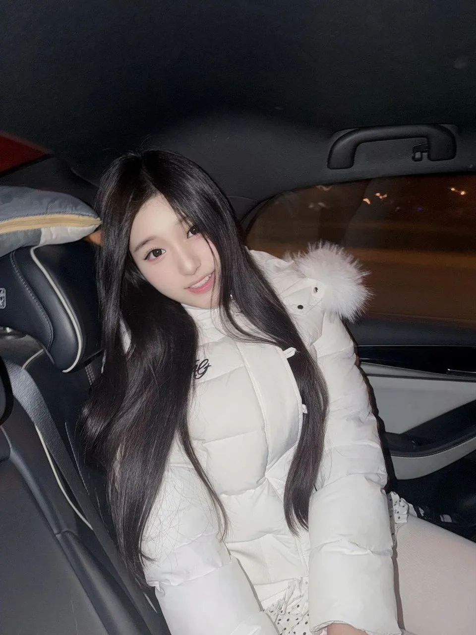 seeksugars-山东青岛清纯女大学生高薪兼职伴游，求哥哥包养-01