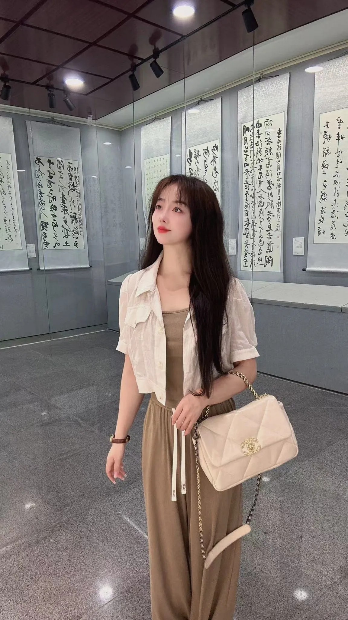 seeksugars-上海护士小姐姐高薪兼职，来个喜欢制服诱惑的大哥包养-01