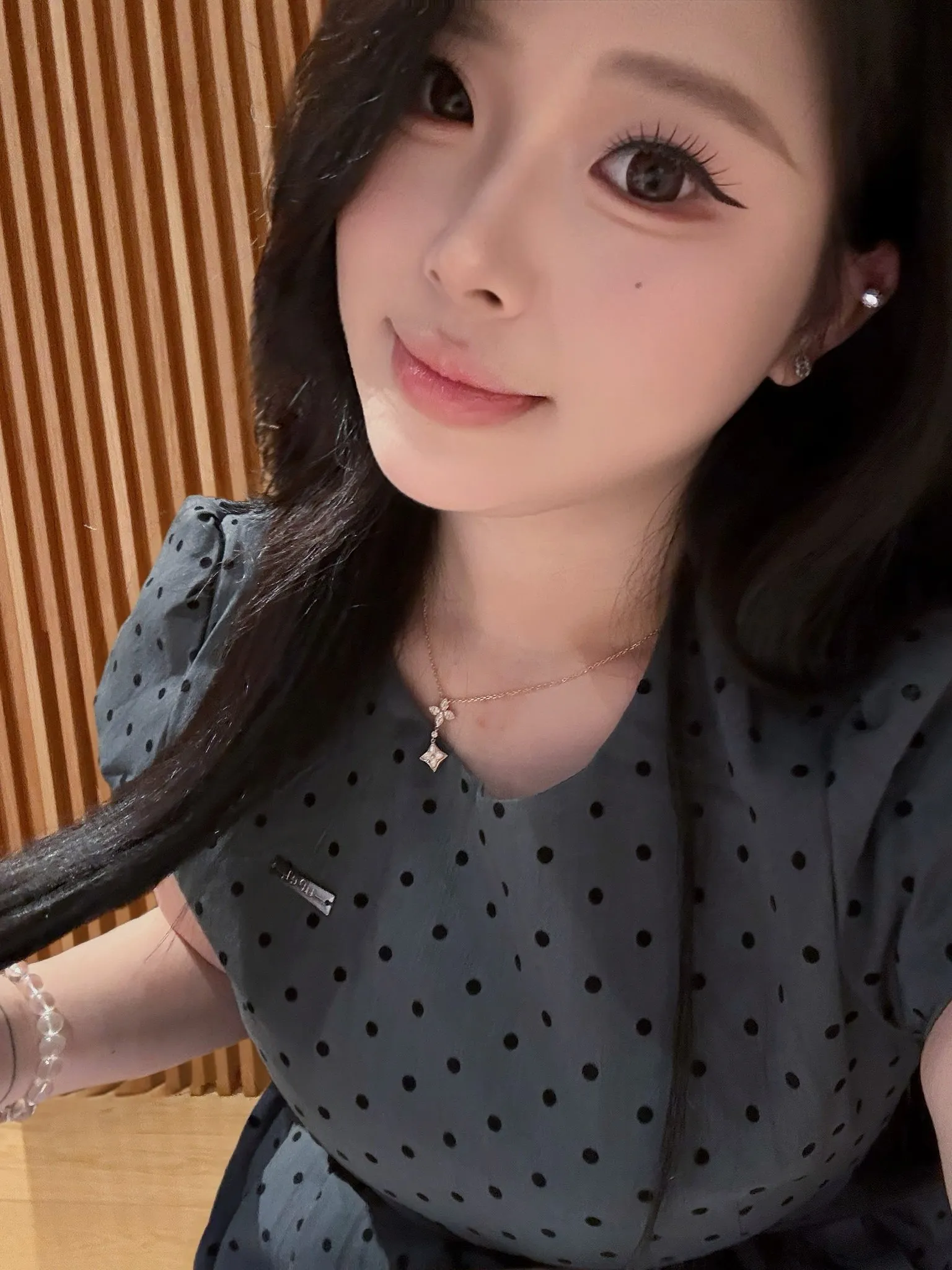 seeksugars-浙江杭州童颜巨乳妹妹高薪兼职,在线坐等哥哥包养-06